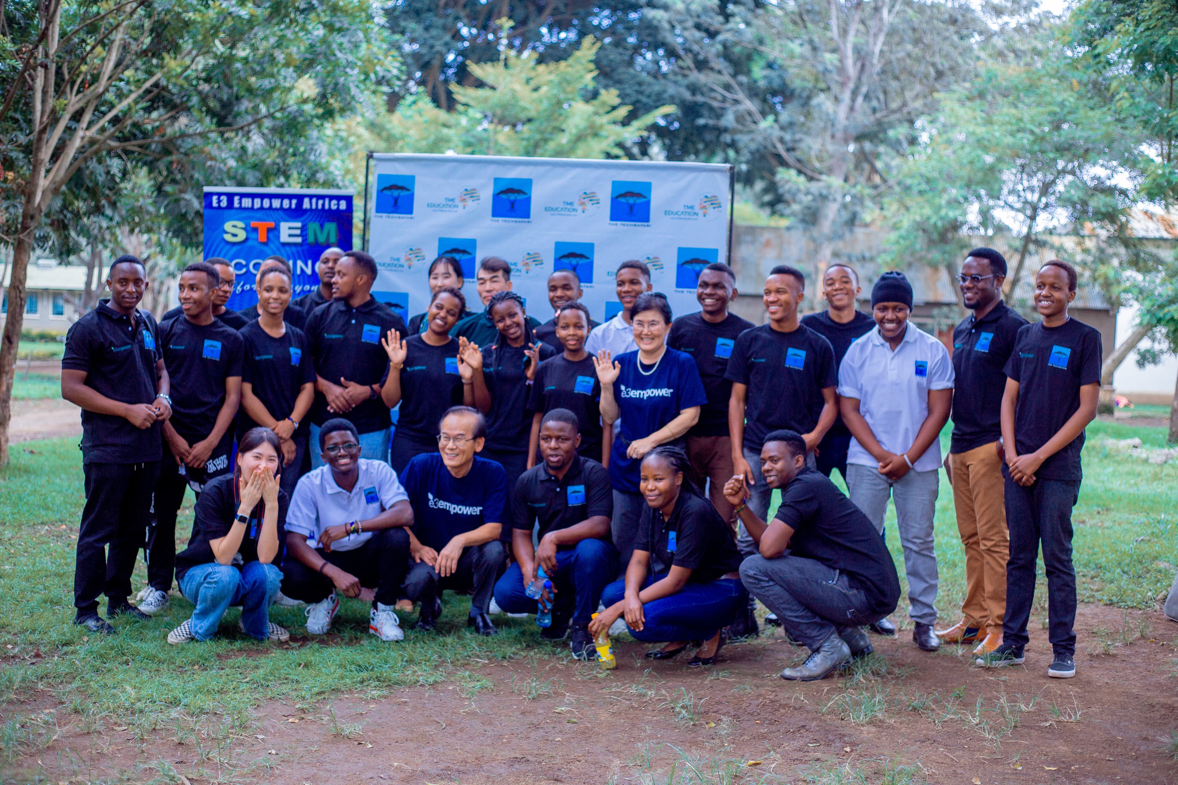 The teKsafari community gathered outdoors for a STEM education event.